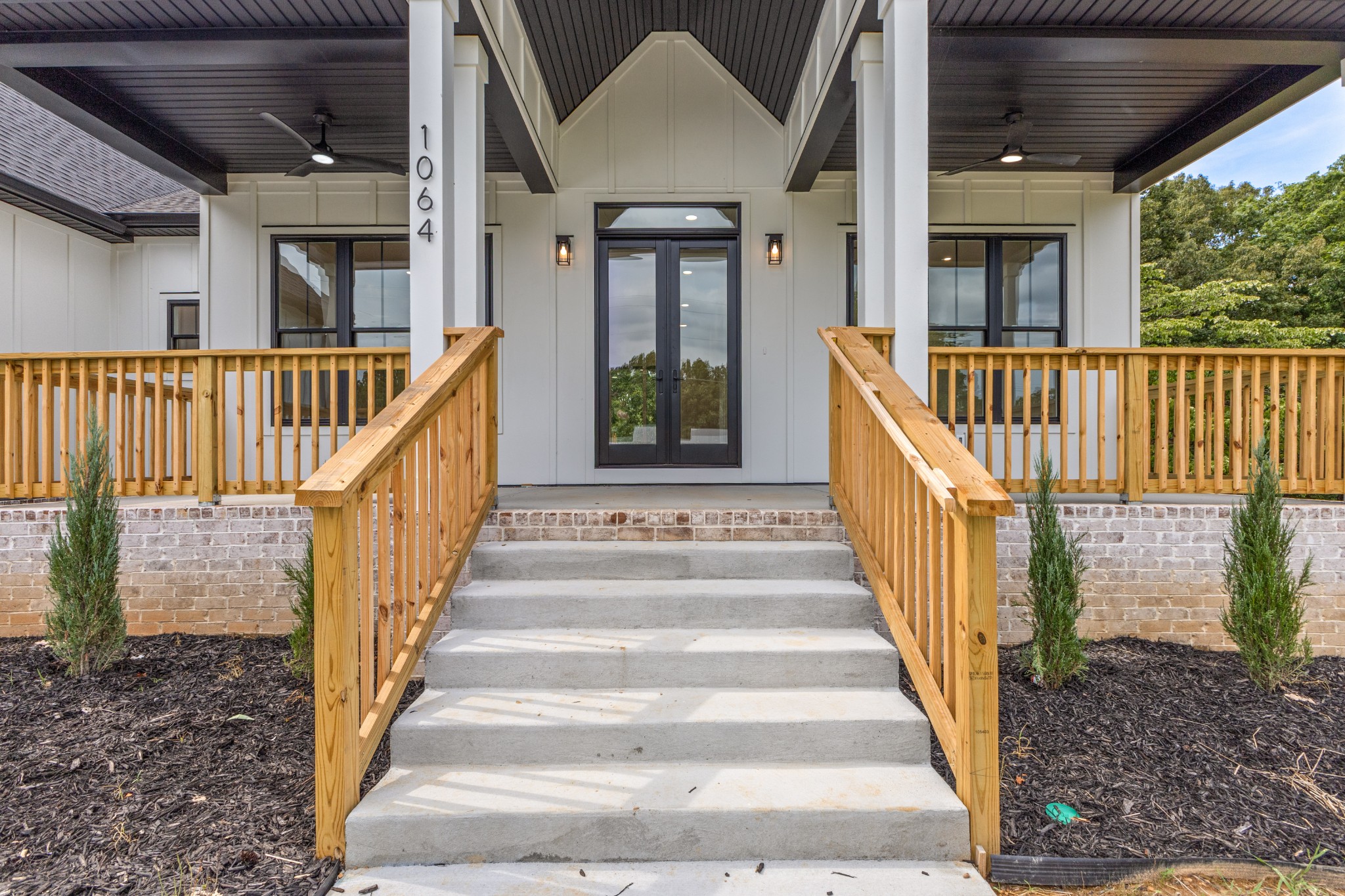 1064 Mulberry Street Property Photo 10