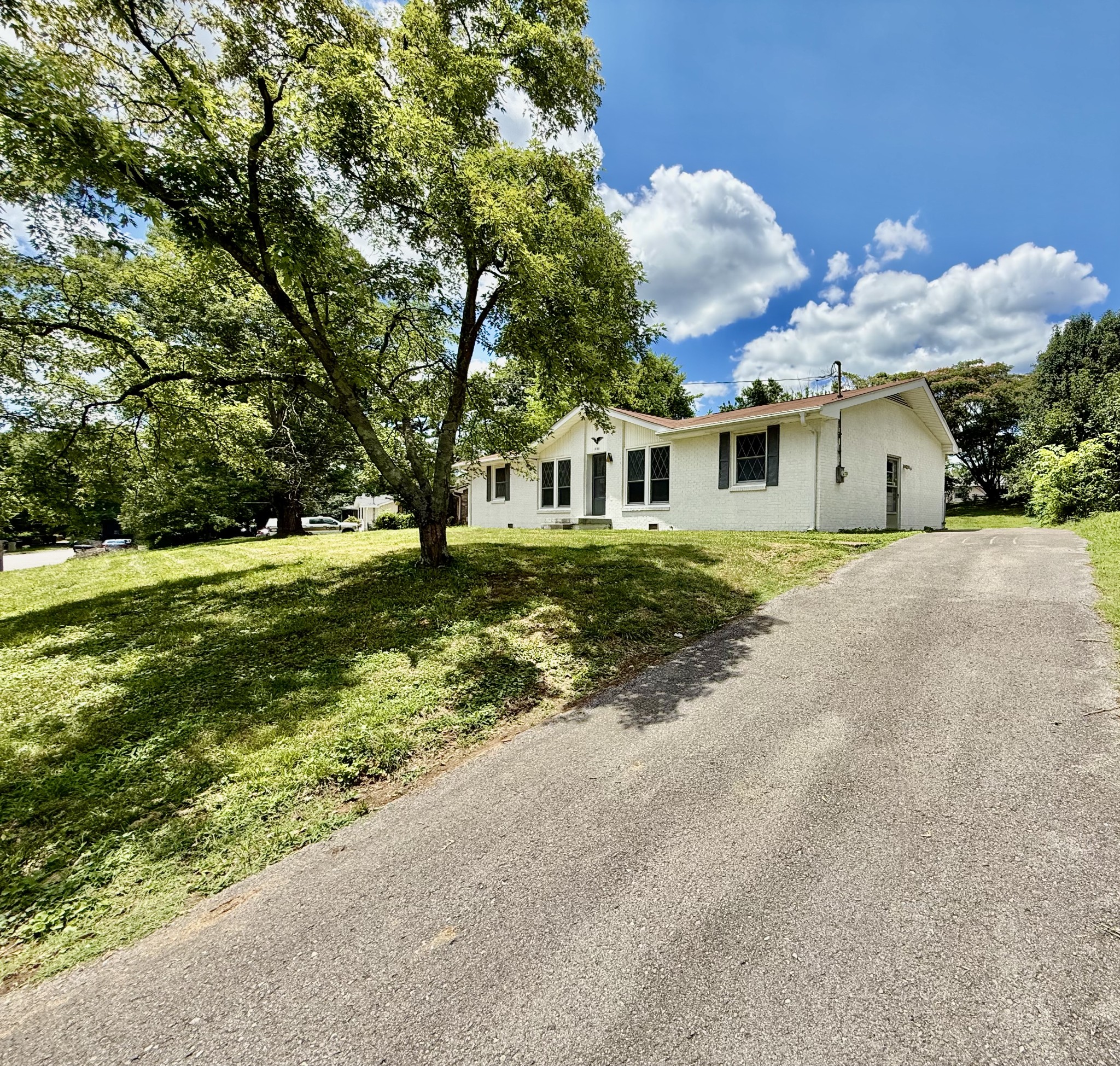 207 Blue Ridge Dr Property Photo 1