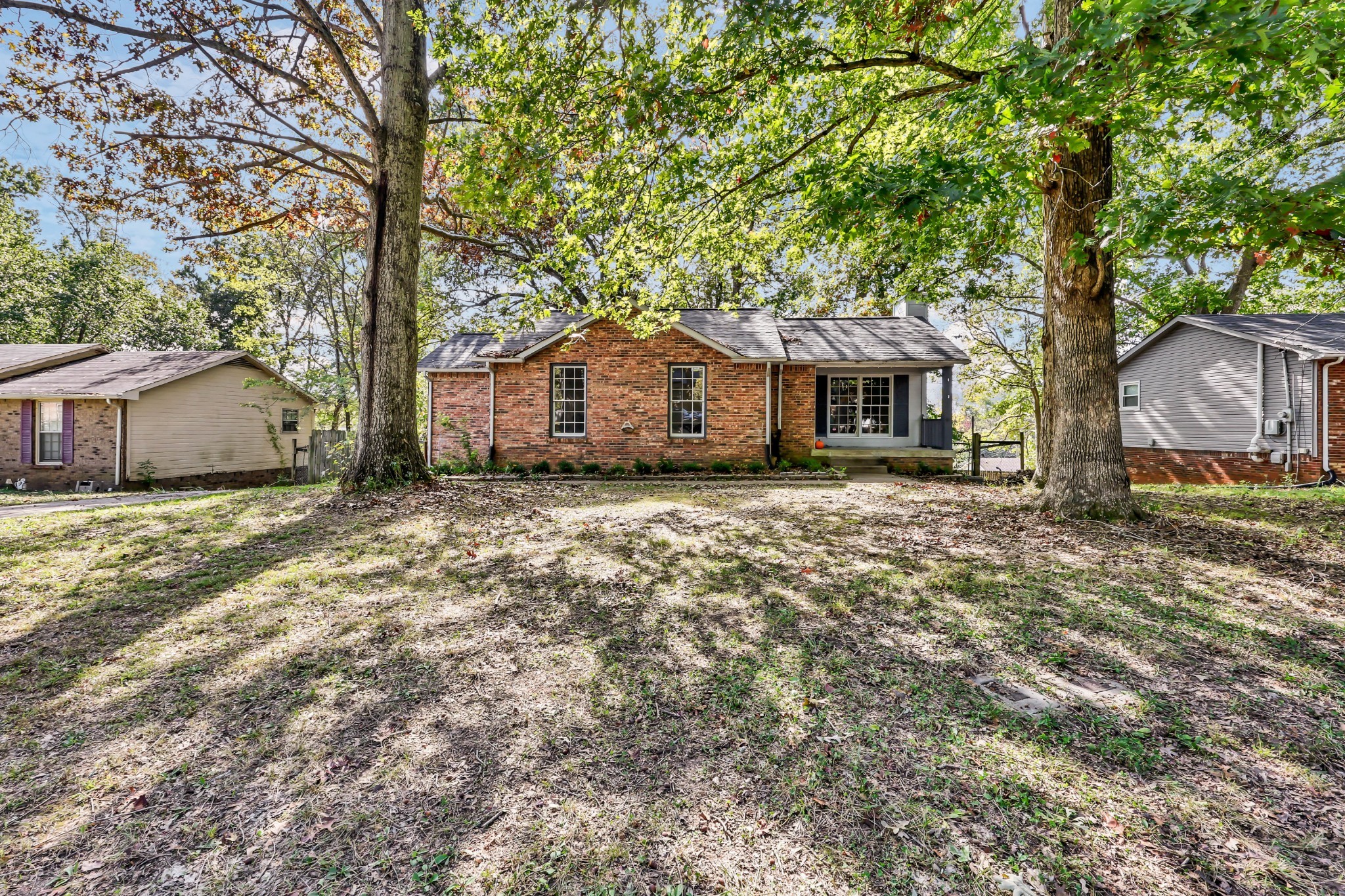 810 R S Bradley Blvd Property Photo 1