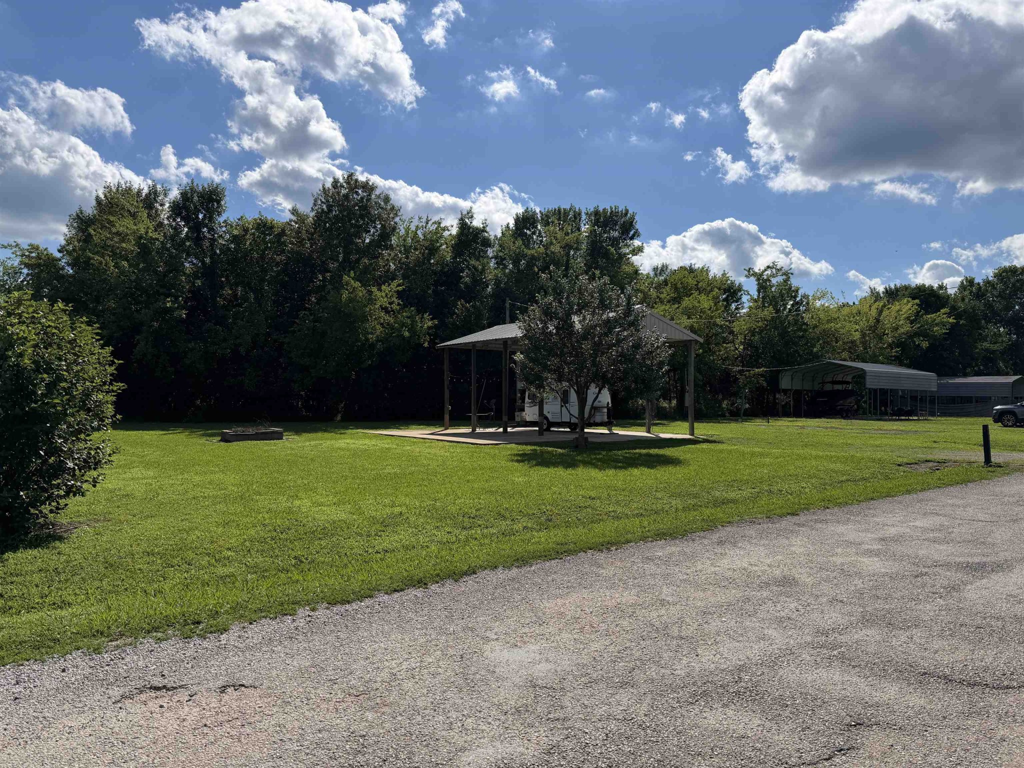 3045 Catfish Ln Property Photo 2