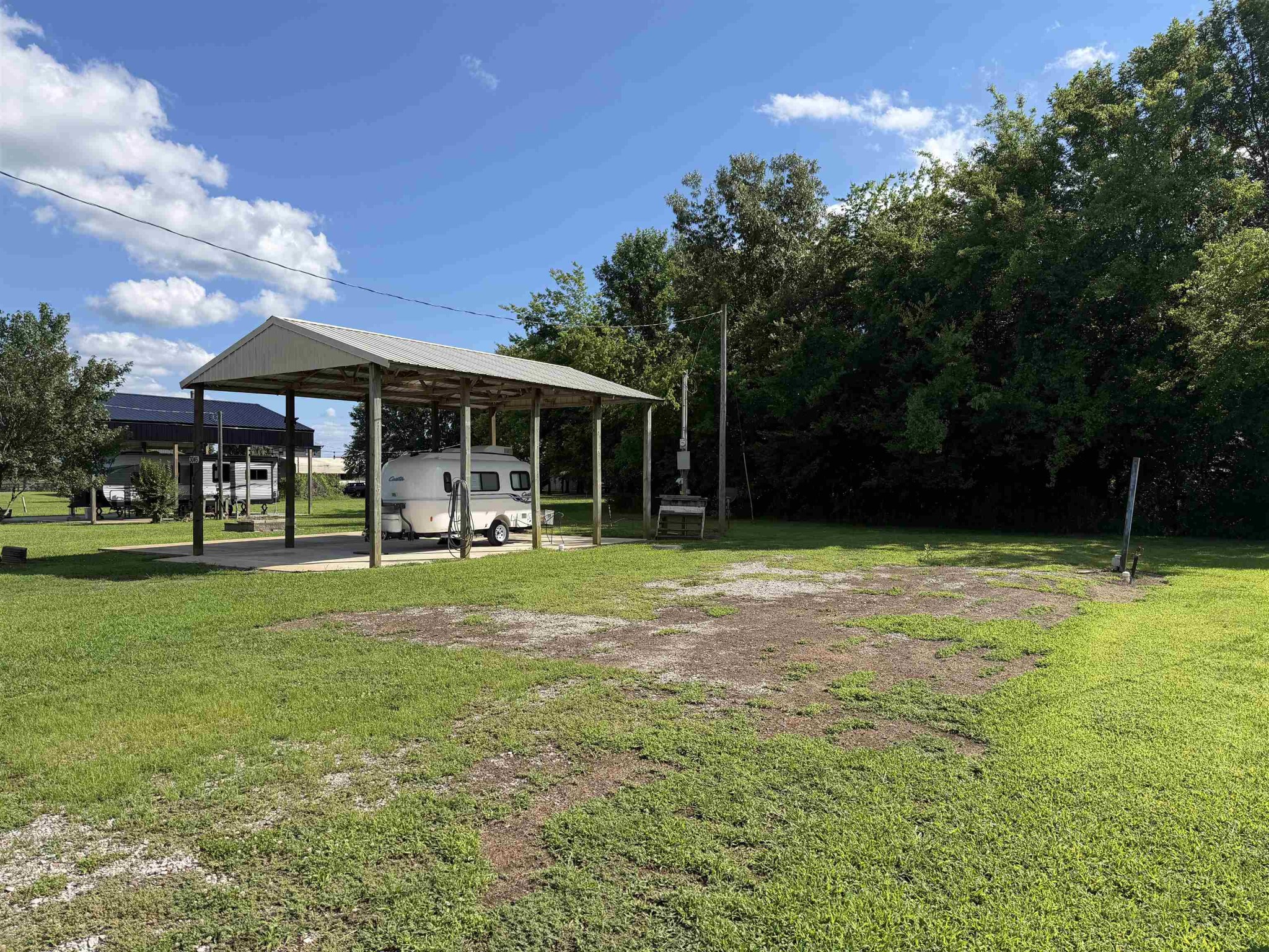 3045 Catfish Ln Property Photo 3