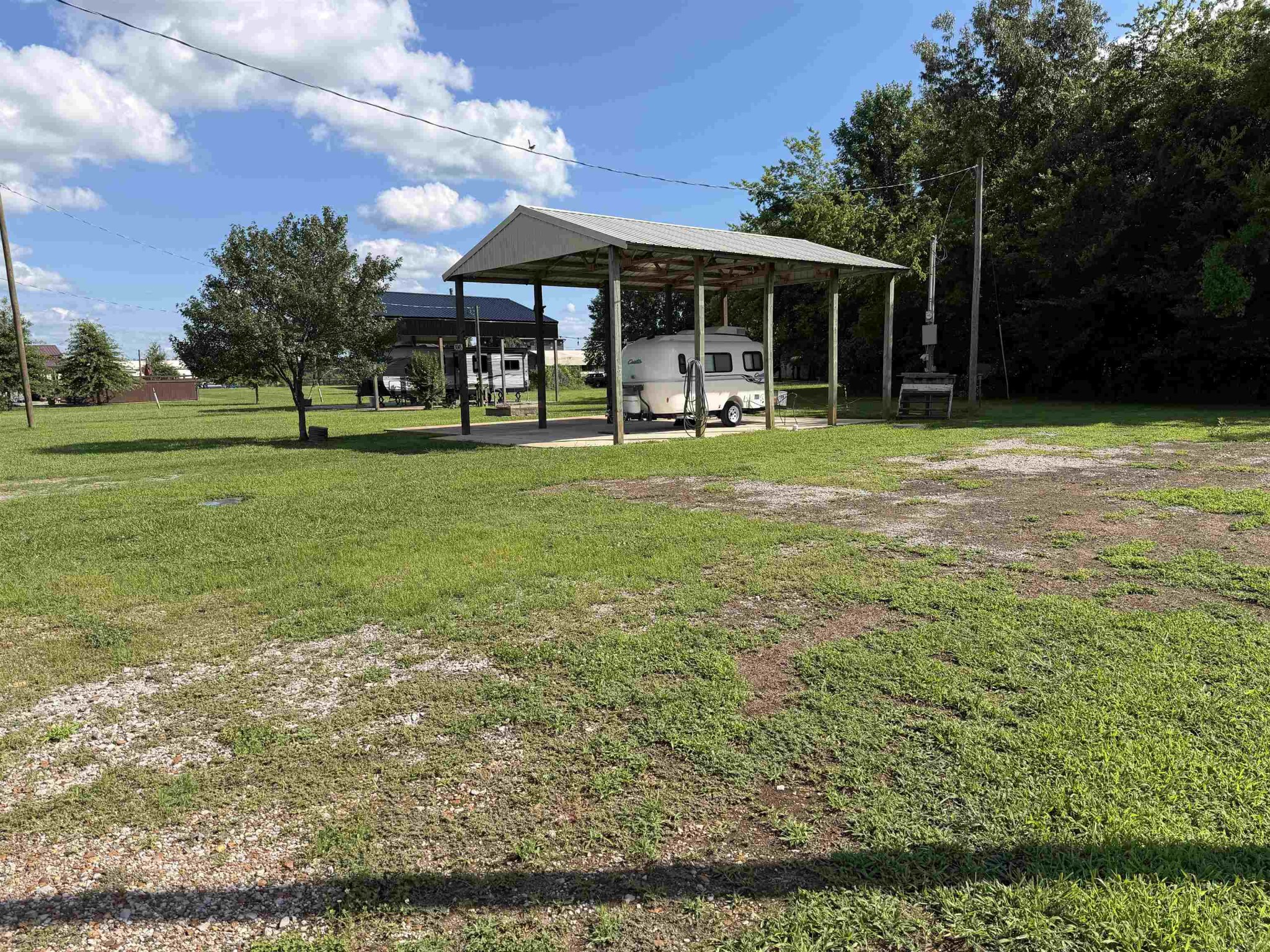 3045 Catfish Ln Property Photo 4