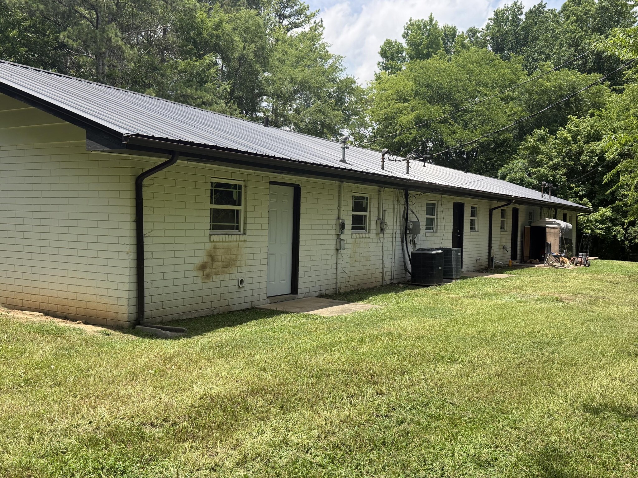 1614 Waring Road, Nw Property Photo 2