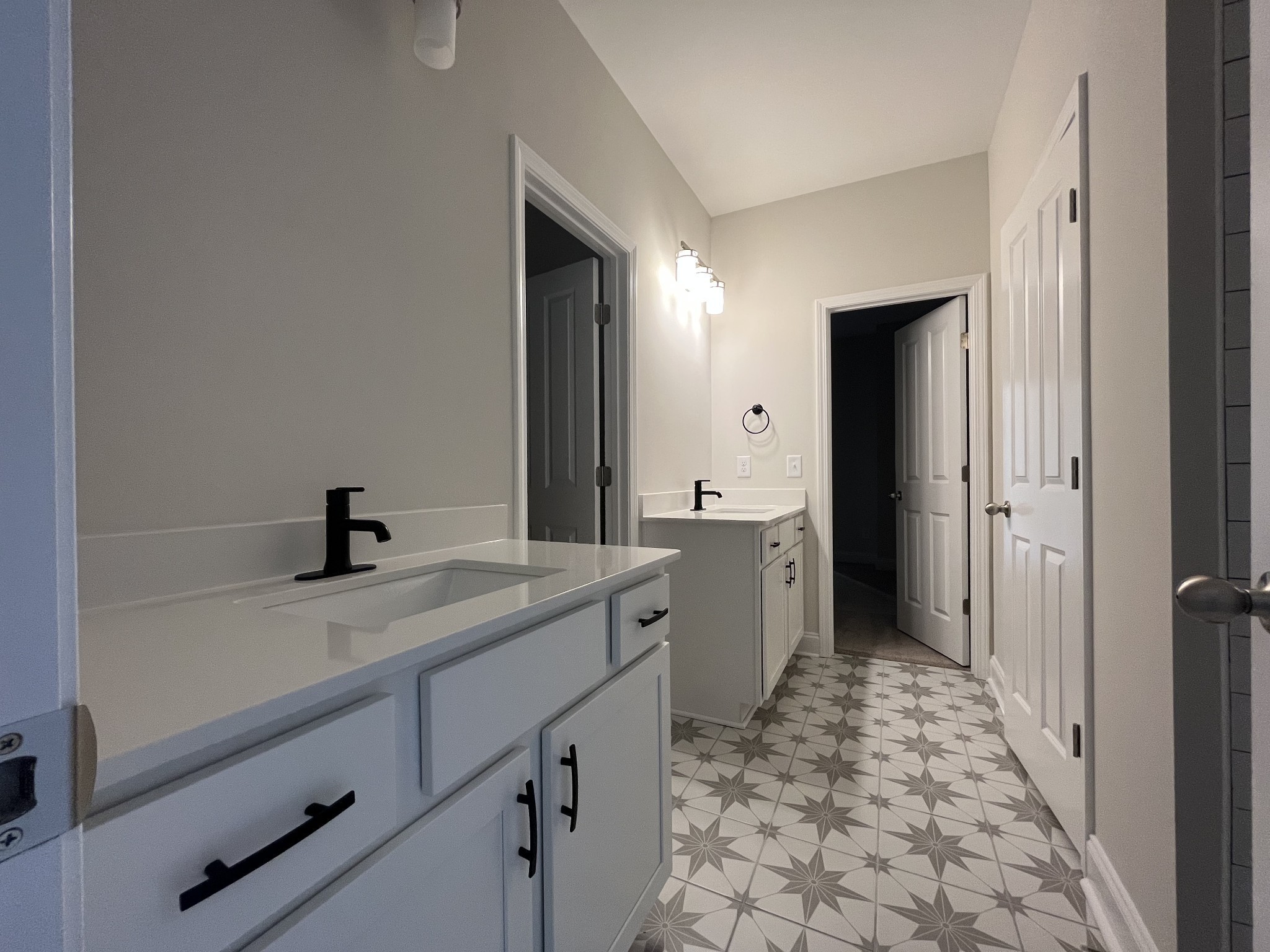 305 Caxton Alley Property Photo 10