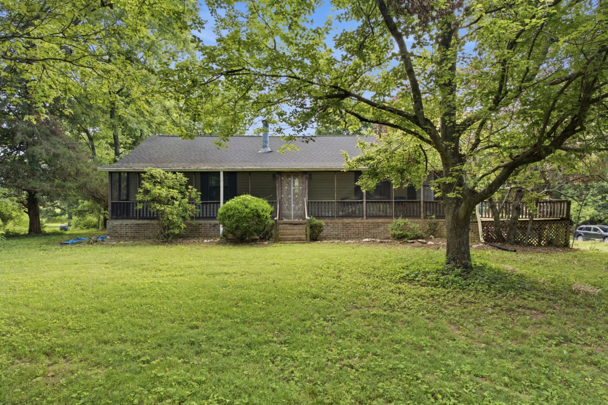145 Crenshaw Rd Property Photo 1