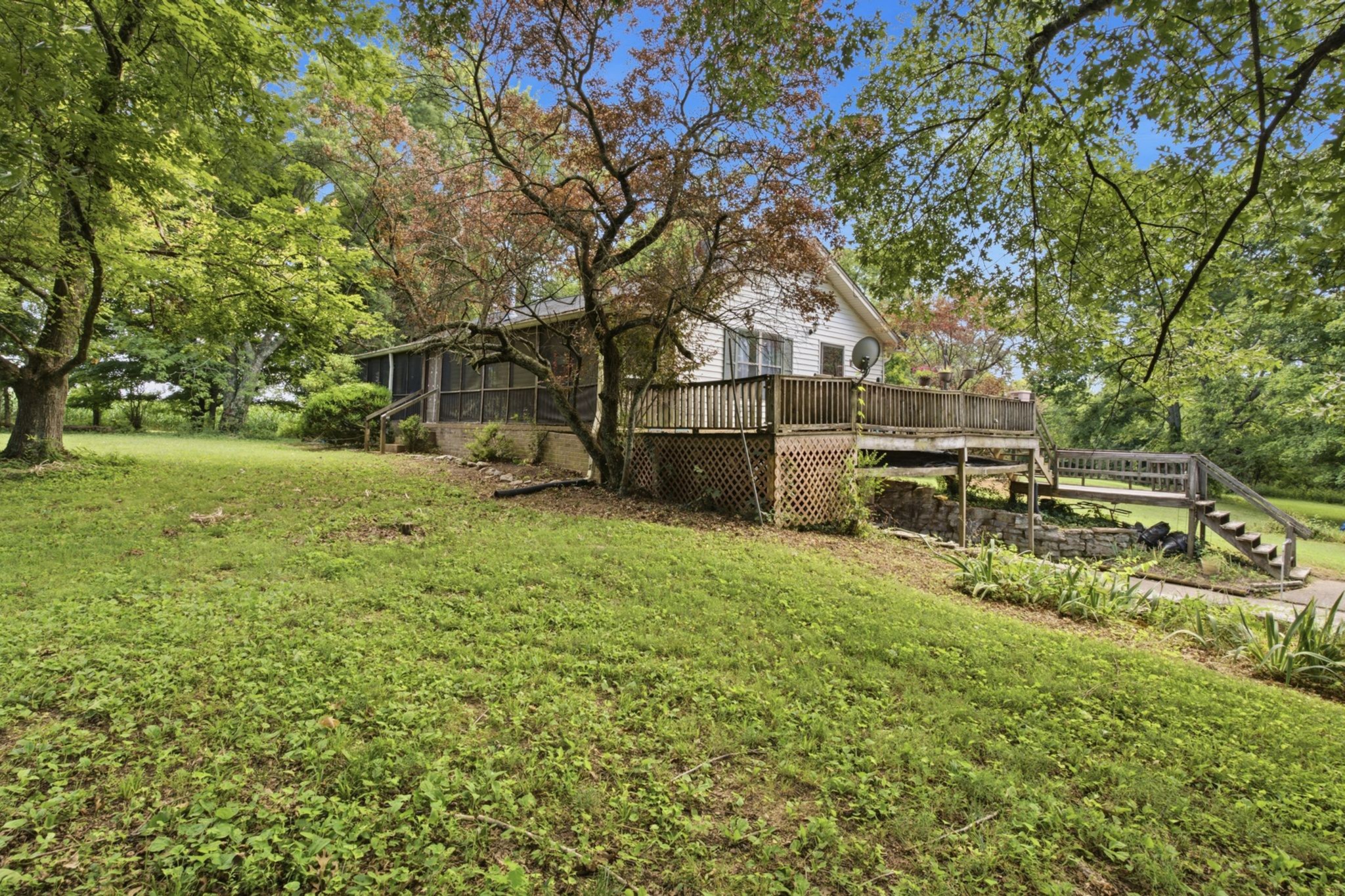 145 Crenshaw Rd Property Photo 2