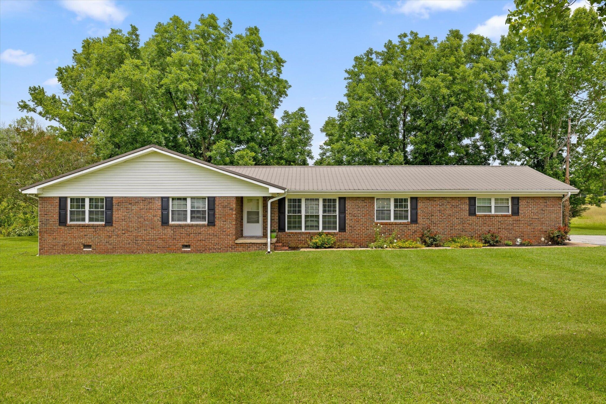 11127 E Brainerd Road Property Photo 1