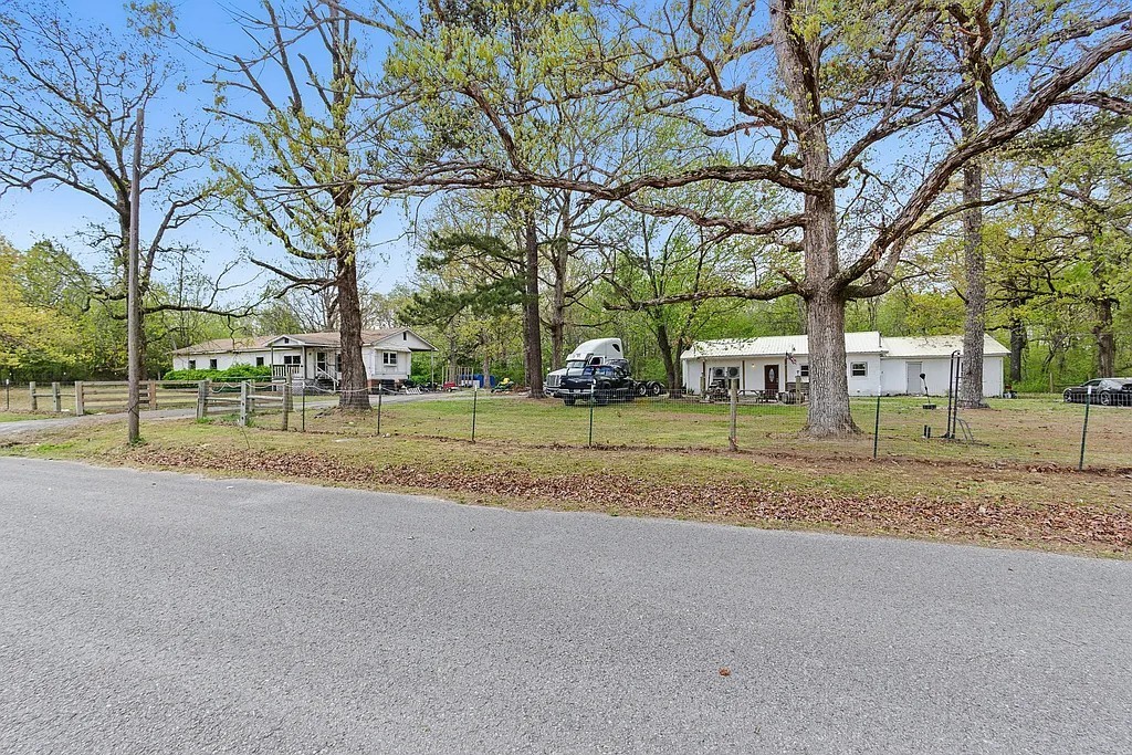 12 Dukes Ln Property Photo 17