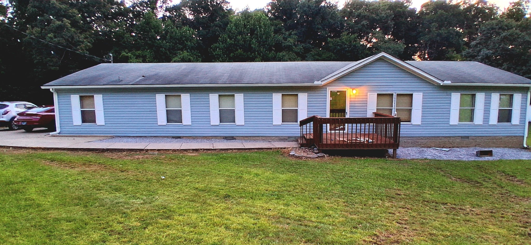 4736 Mickle Ln Property Photo 3