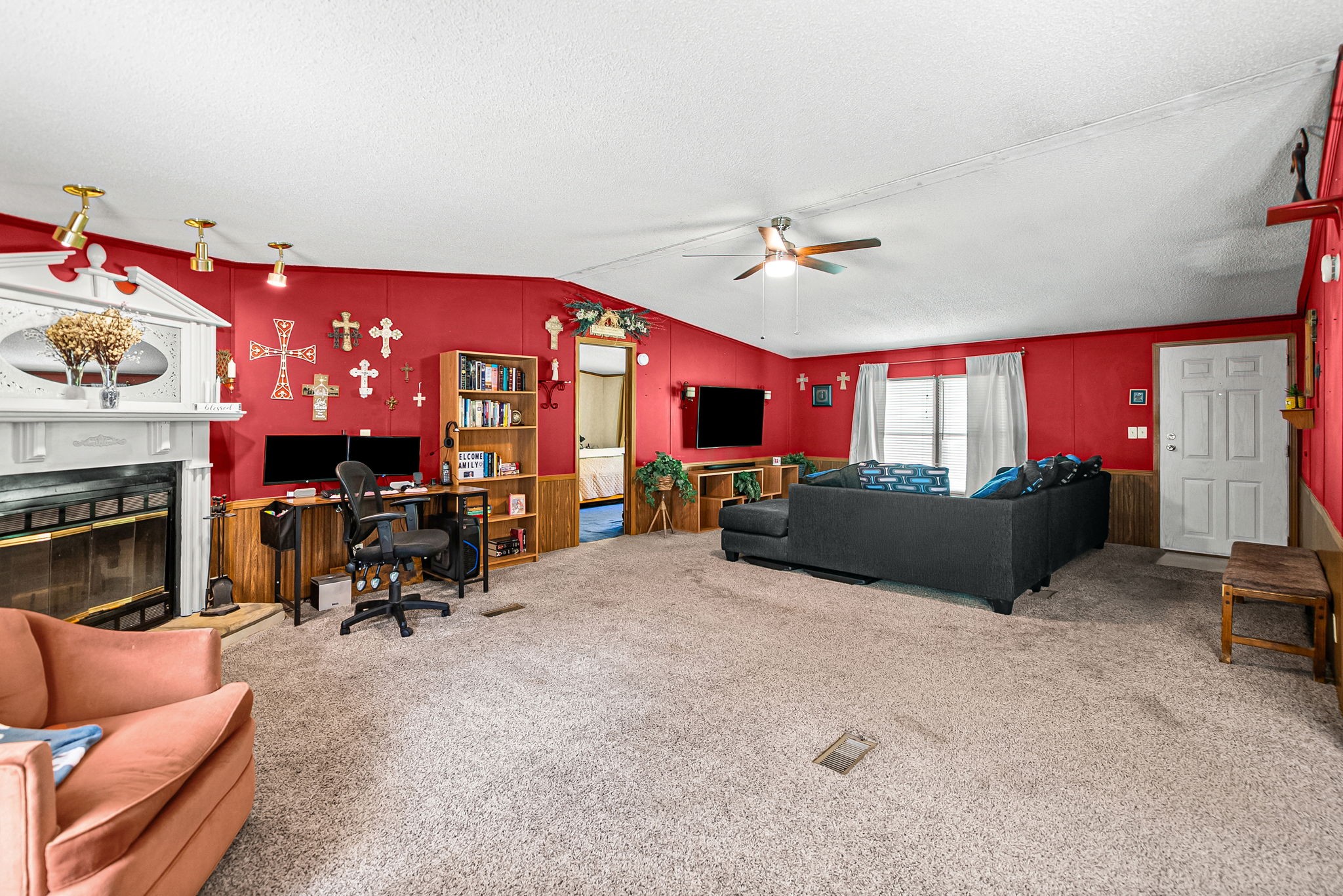 4736 Mickle Ln Property Photo 9