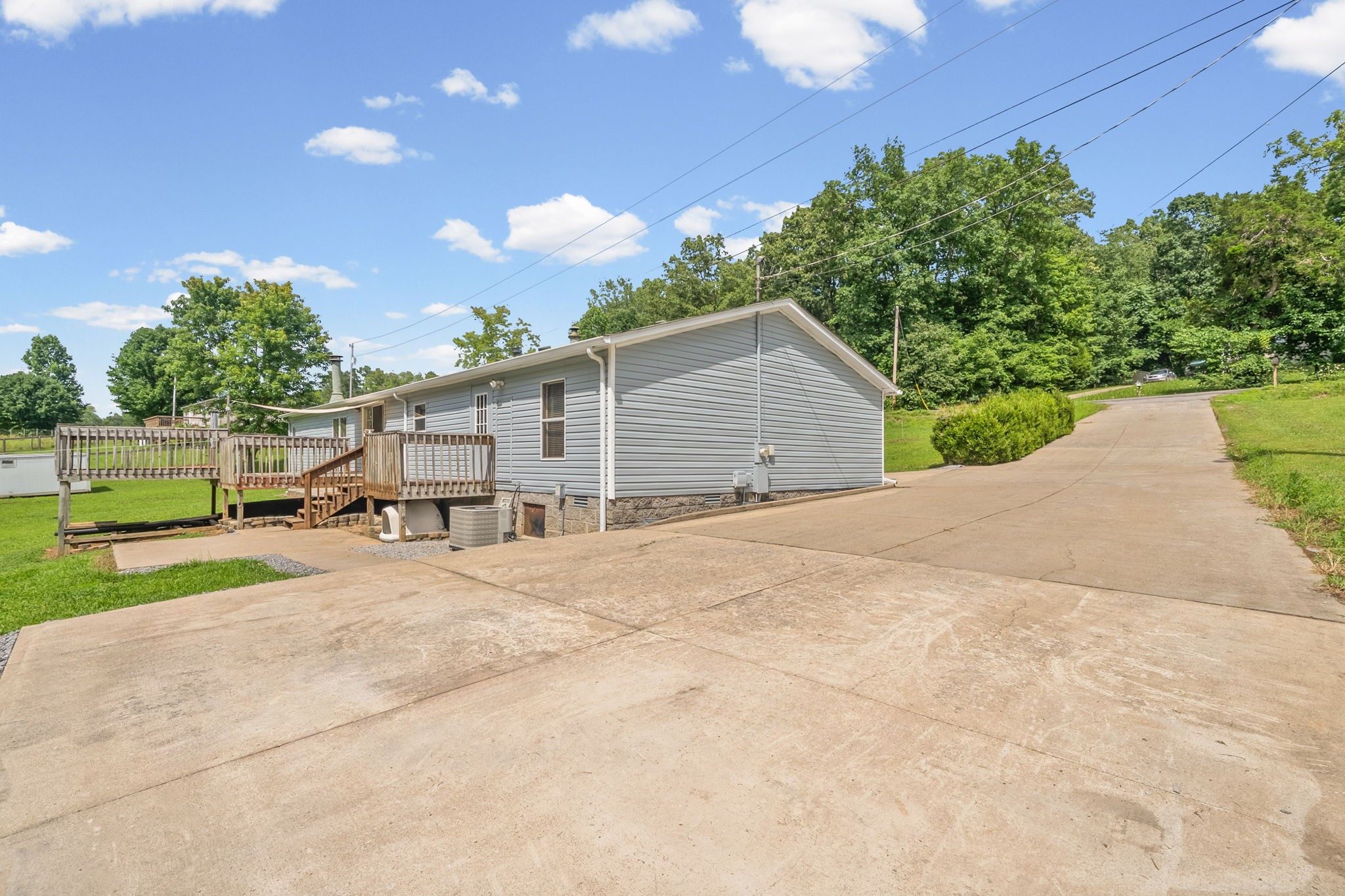 4736 Mickle Ln Property Photo 33