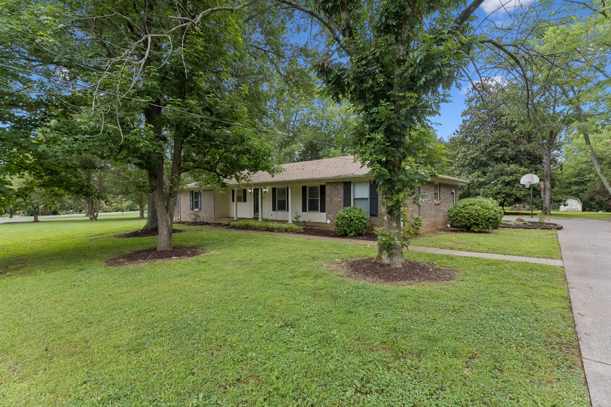 114 Paschal Dr Property Photo 1