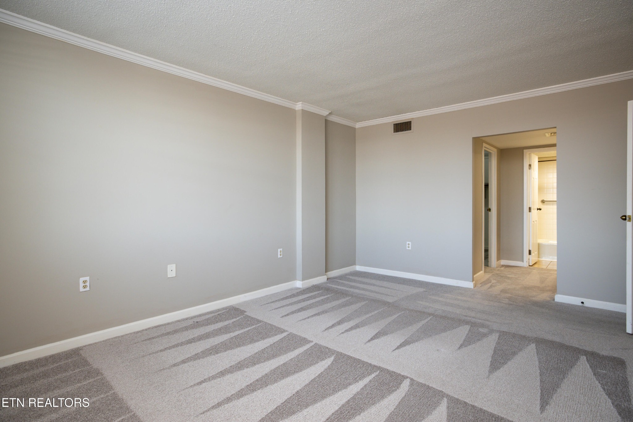 111 Regal Tower Property Photo 9