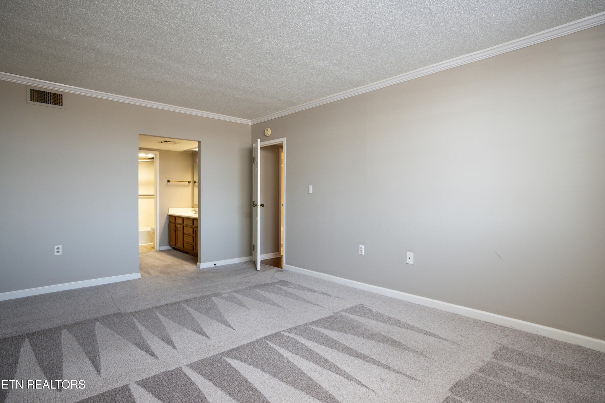 111 Regal Tower Property Photo 13