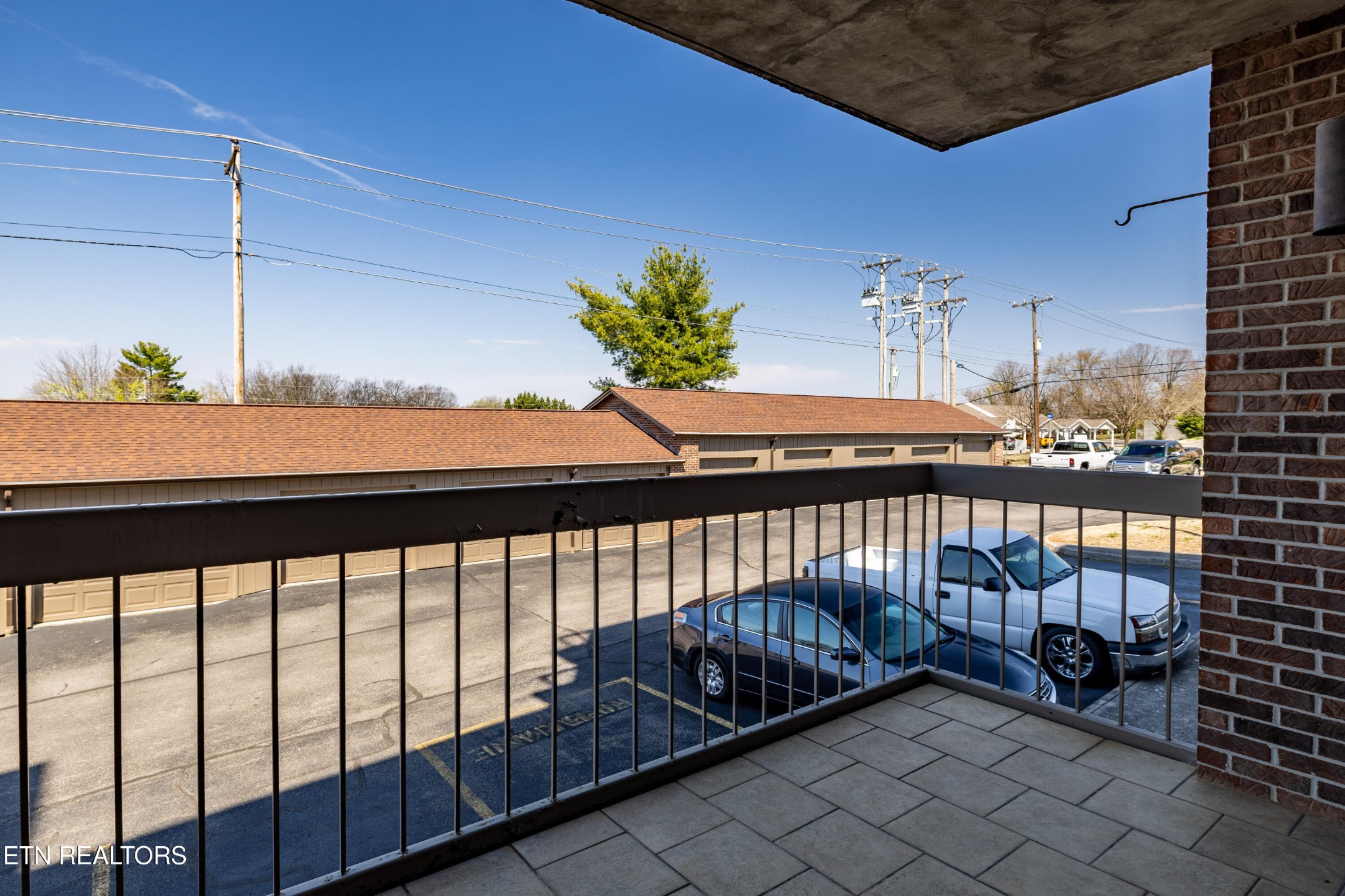 111 Regal Tower Property Photo 17