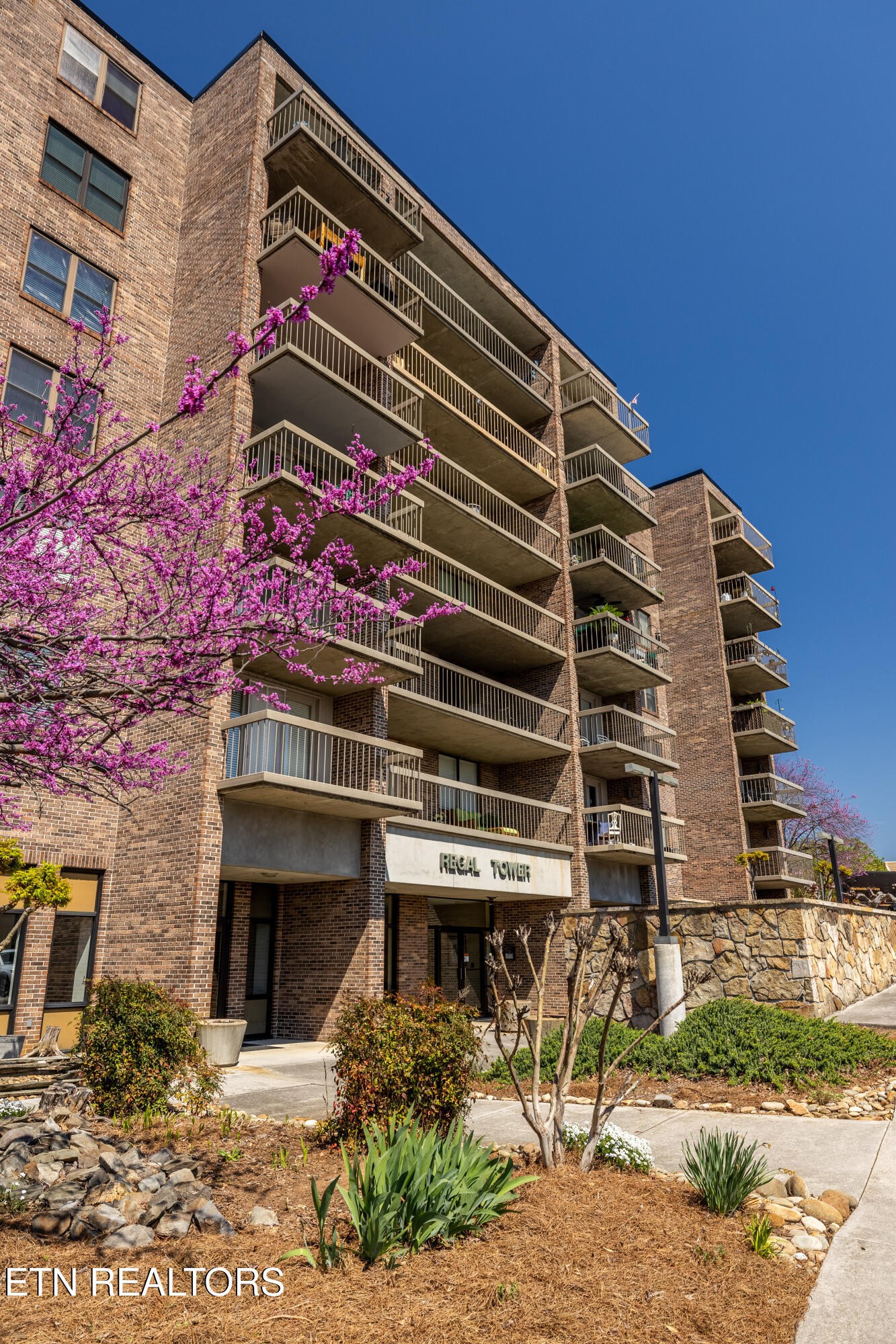 111 Regal Tower Property Photo 25