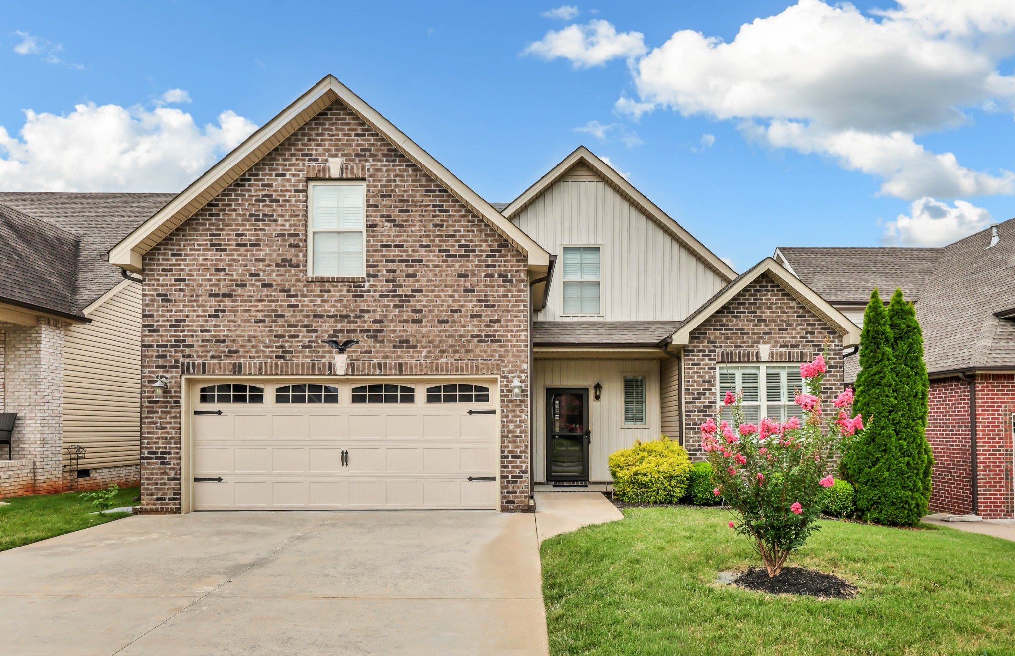 330 Turnberry Cir Property Photo 1