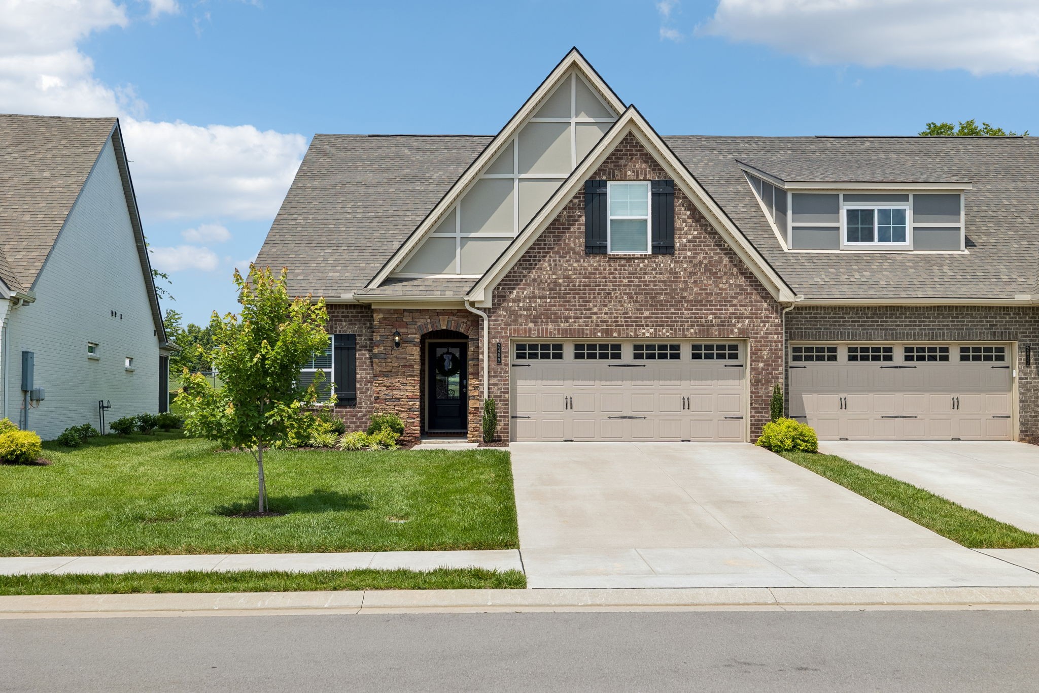 2409 Laurelstone Dr Property Photo 1