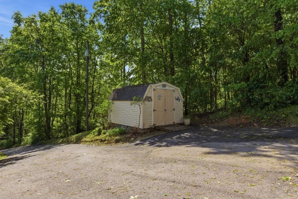 230 E Piney Rd Property Photo 13