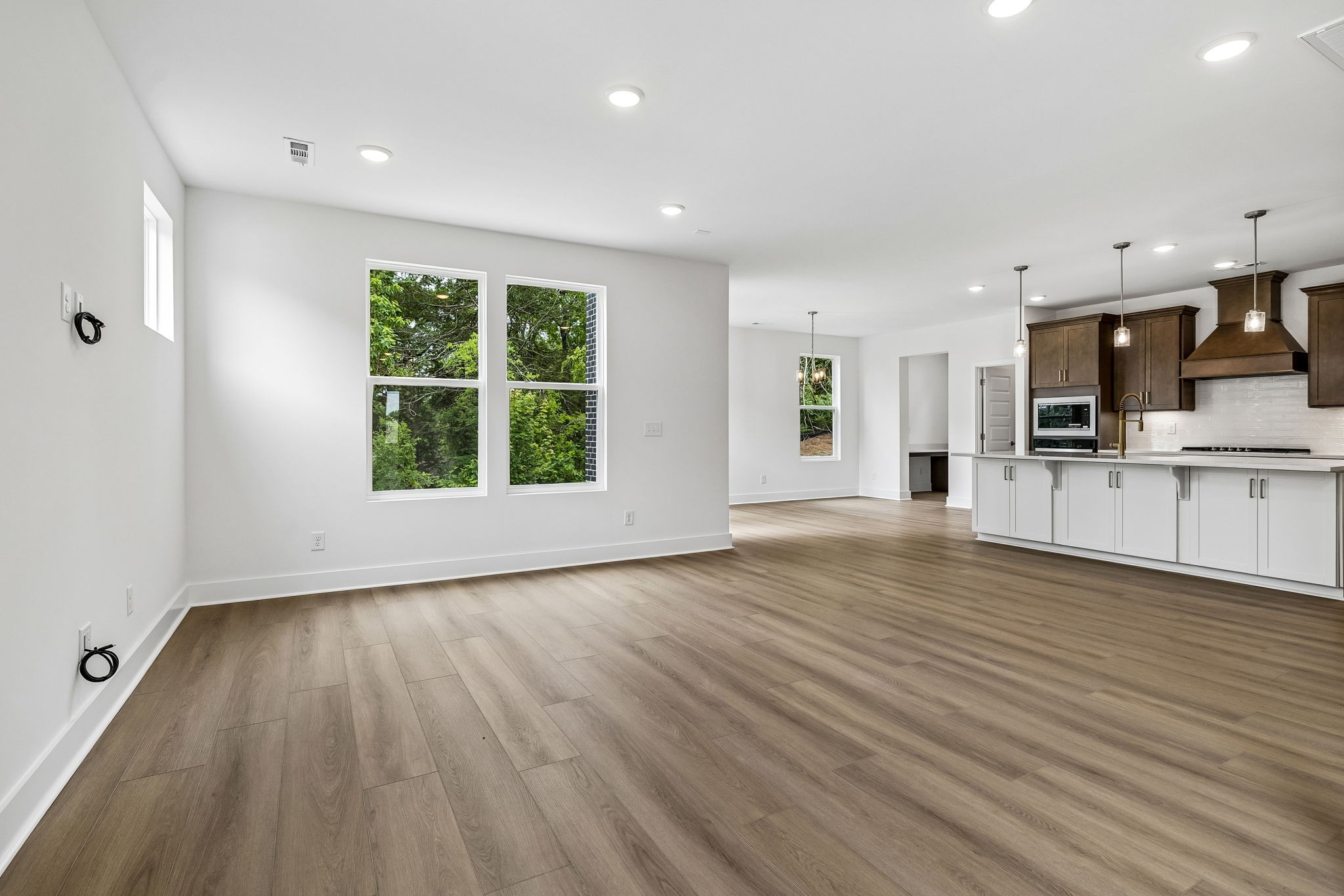 1174 Sydney Terrace Property Photo 6