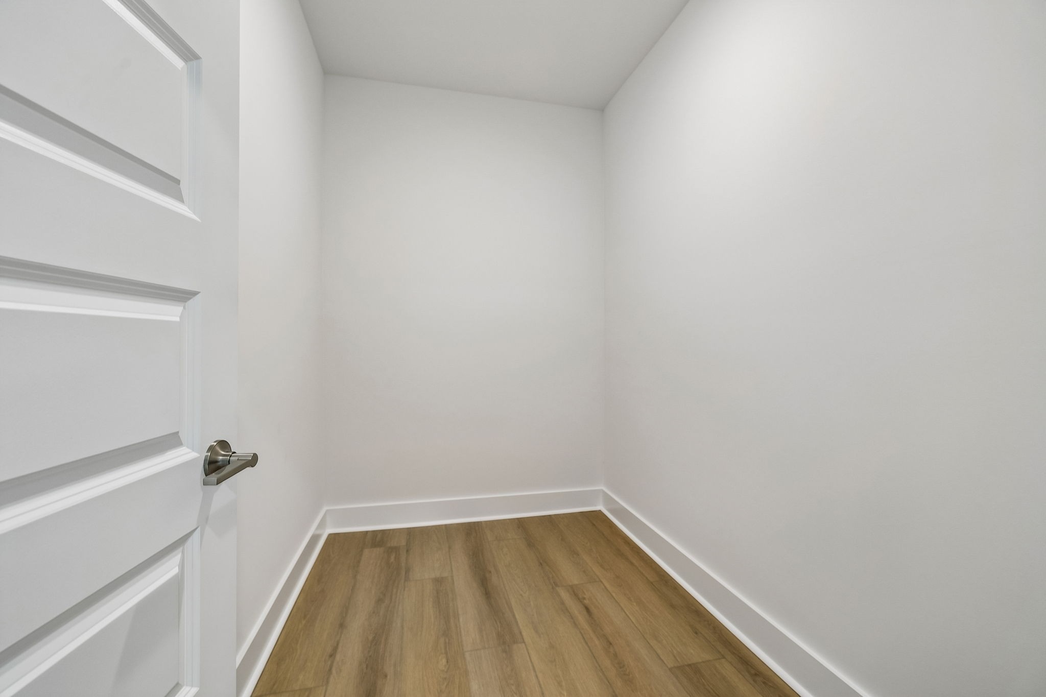 1174 Sydney Terrace Property Photo 27