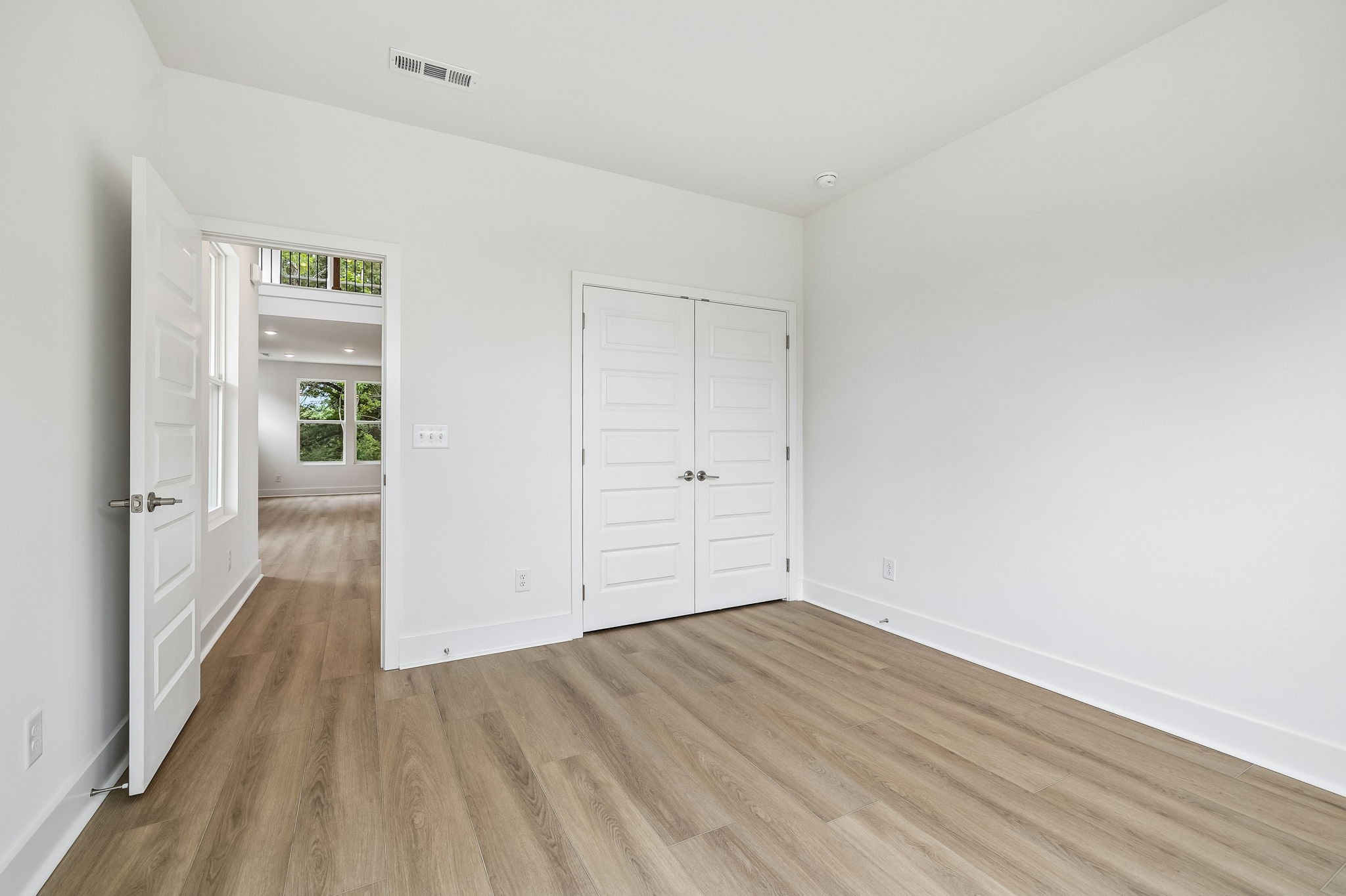 1174 Sydney Terrace Property Photo 30
