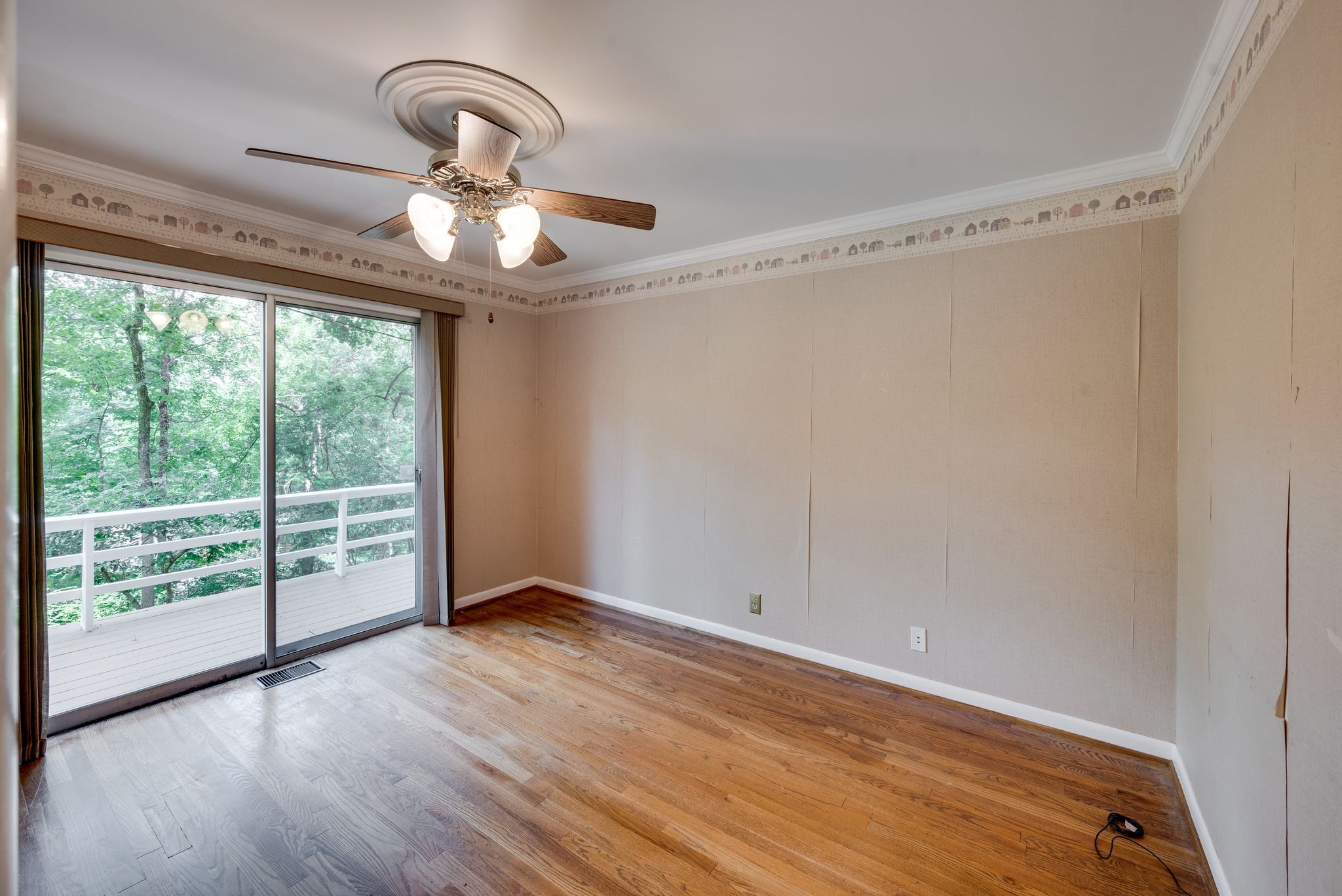 945 Forest Acres Ct Property Photo 24