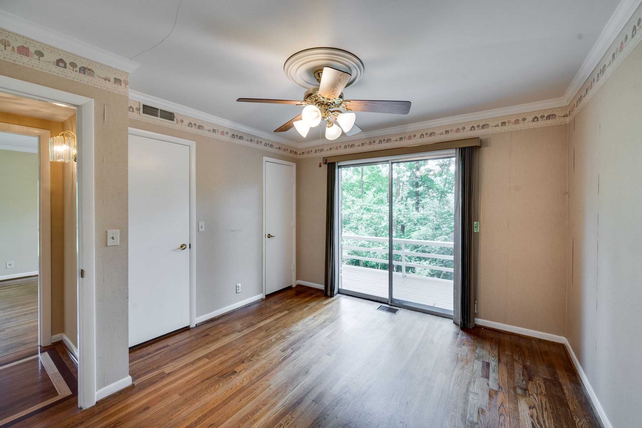 945 Forest Acres Ct Property Photo 25