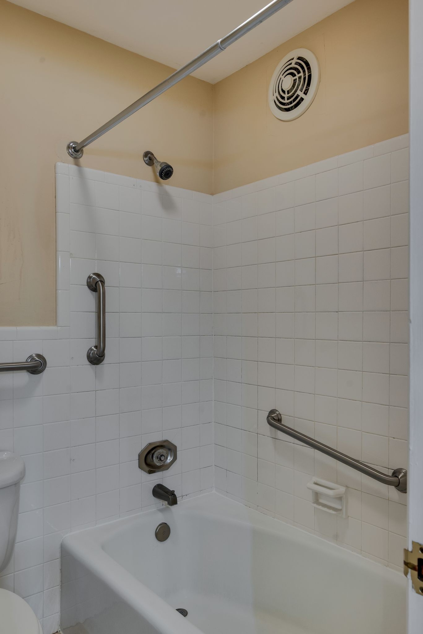 945 Forest Acres Ct Property Photo 30