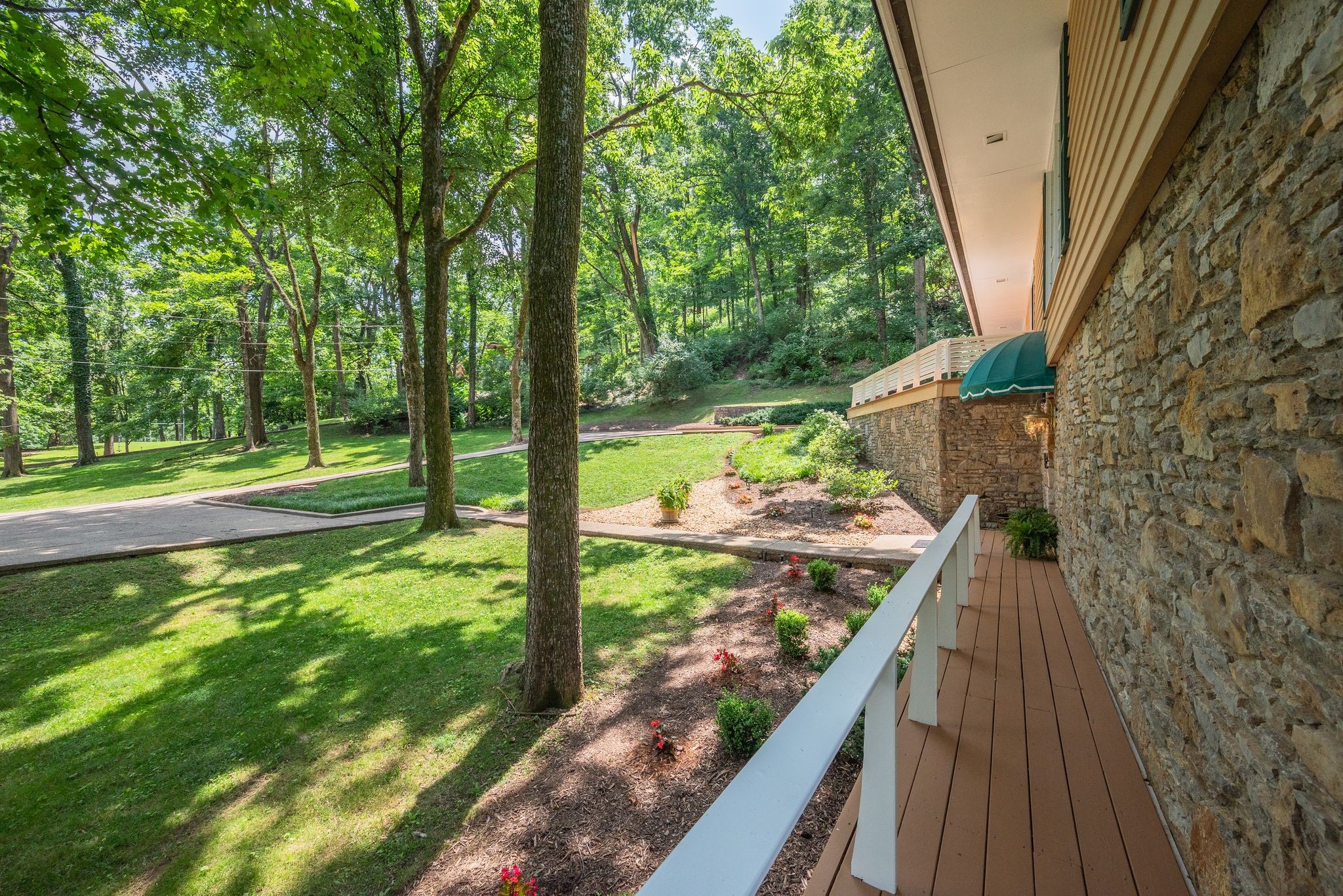 945 Forest Acres Ct Property Photo 38