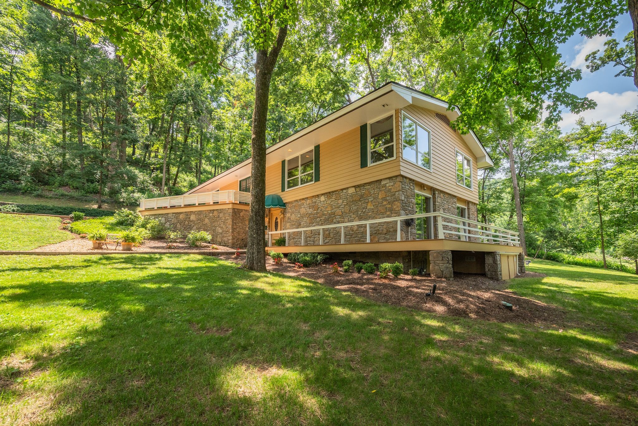 945 Forest Acres Ct Property Photo 45