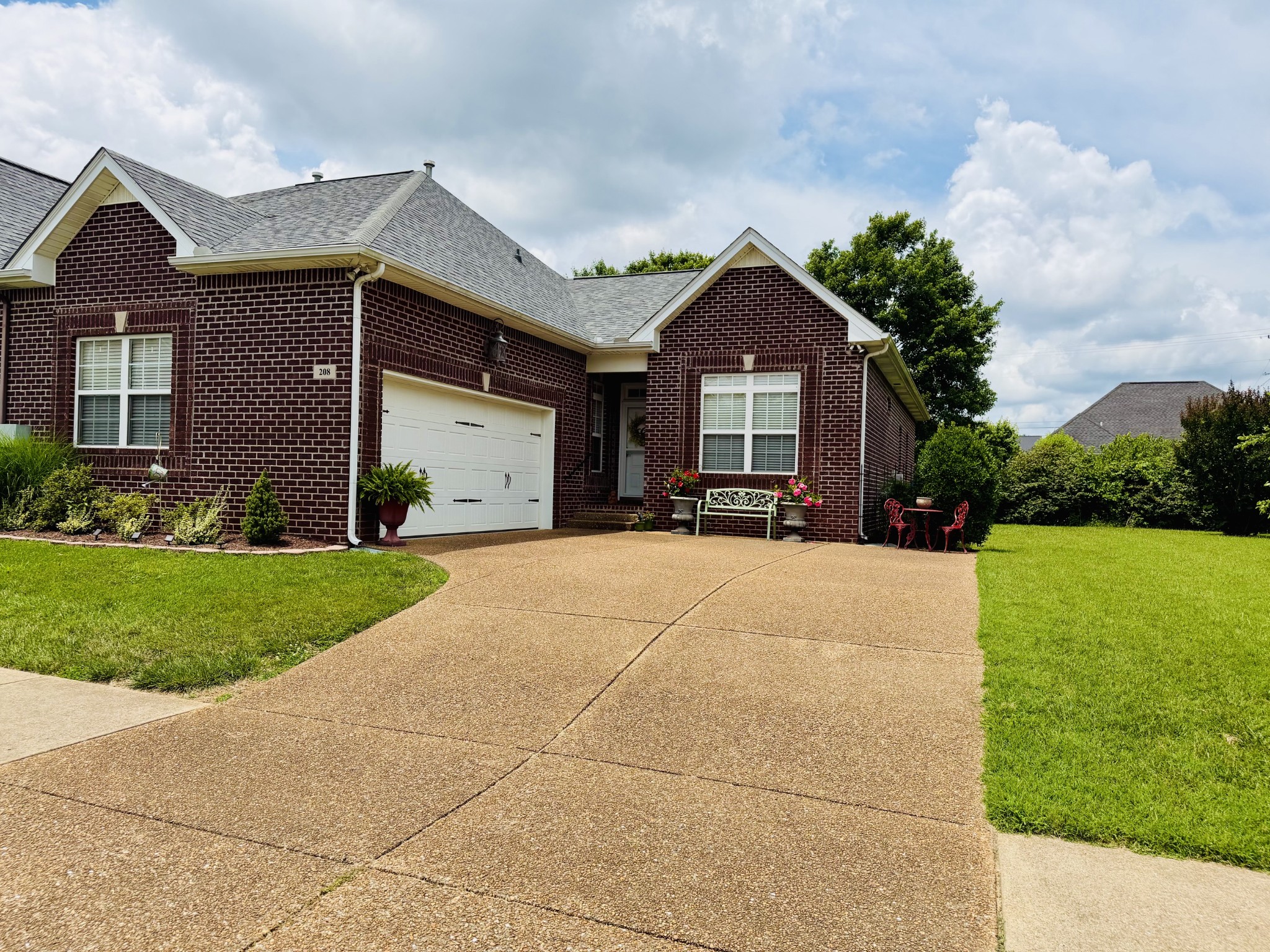 208 Indian Ridge Cir Property Photo 1
