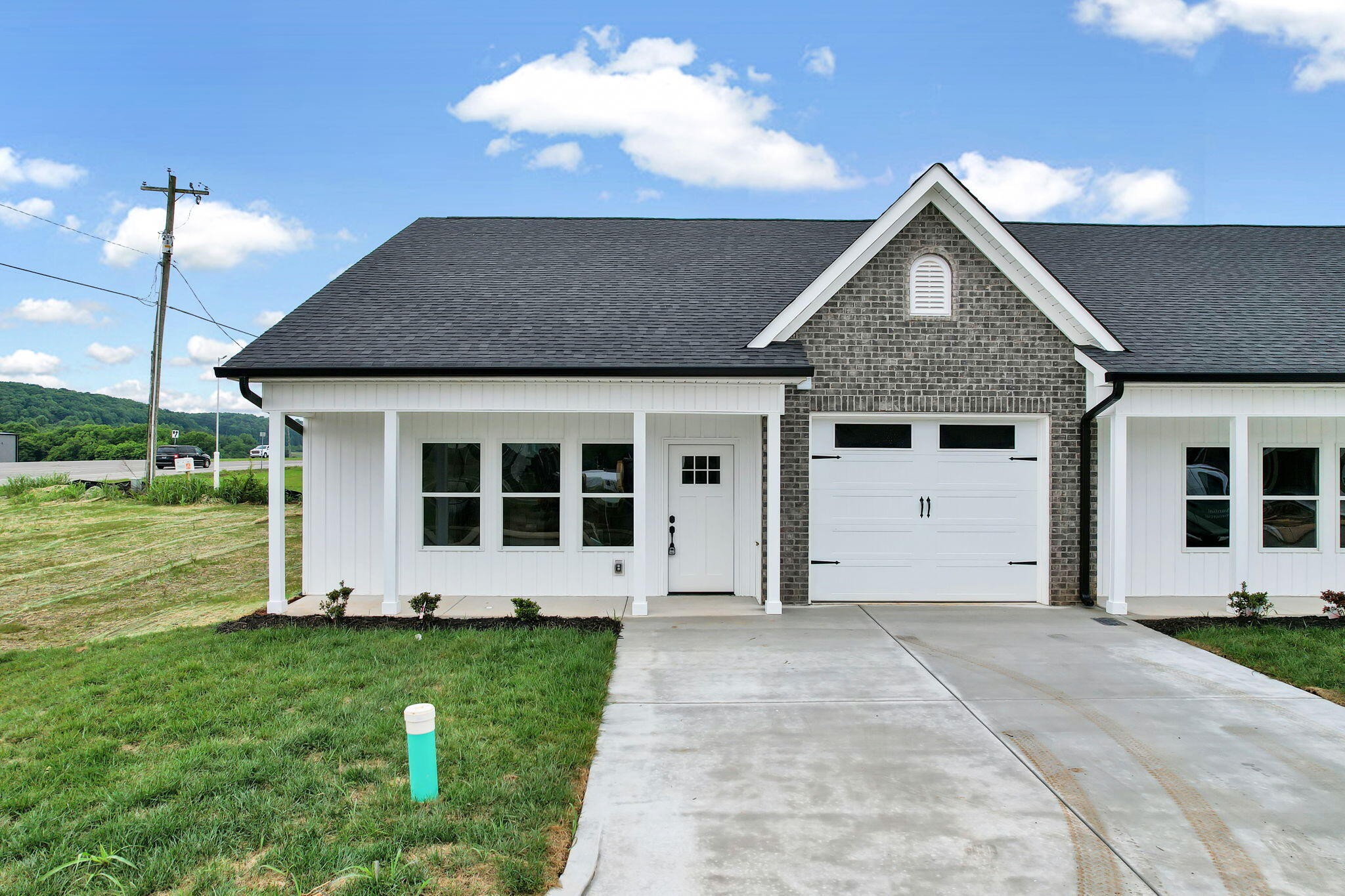 1080 Congress Parkway, N Property Photo 1