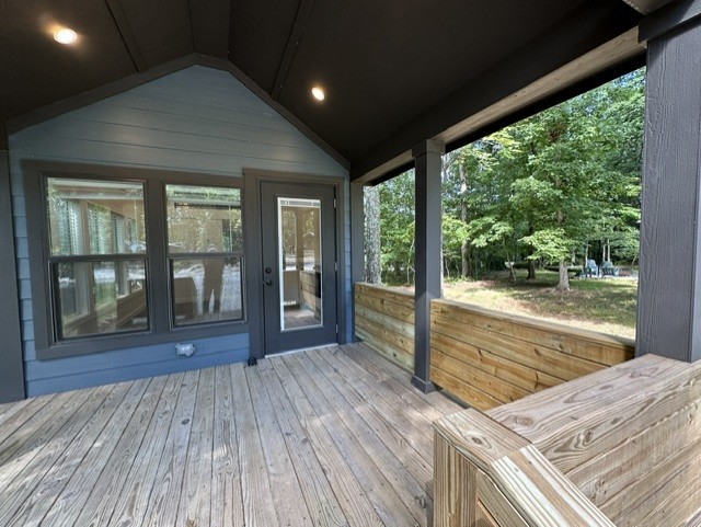 166 White Oak Court Property Photo 6