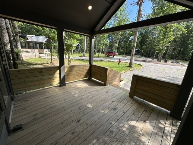 166 White Oak Court Property Photo 9