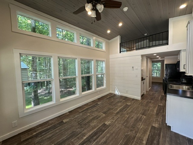 166 White Oak Court Property Photo 10