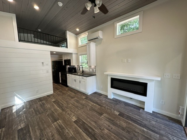 166 White Oak Court Property Photo 11