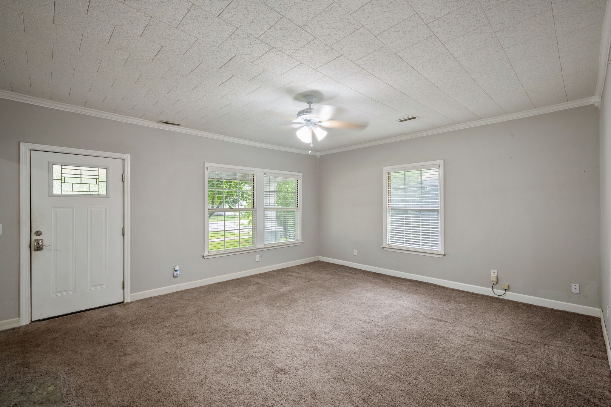 309 N Washington St Property Photo 8