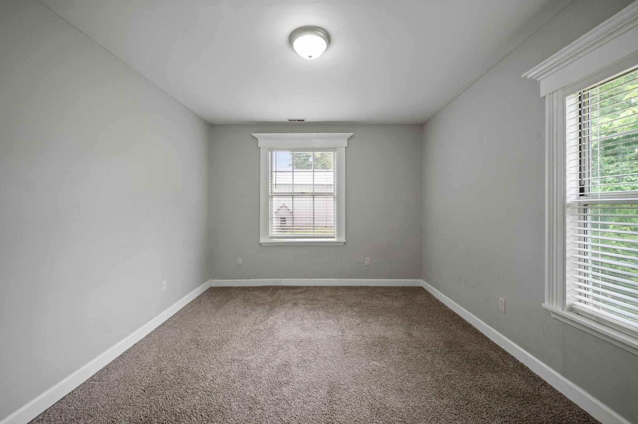 309 N Washington St Property Photo 20