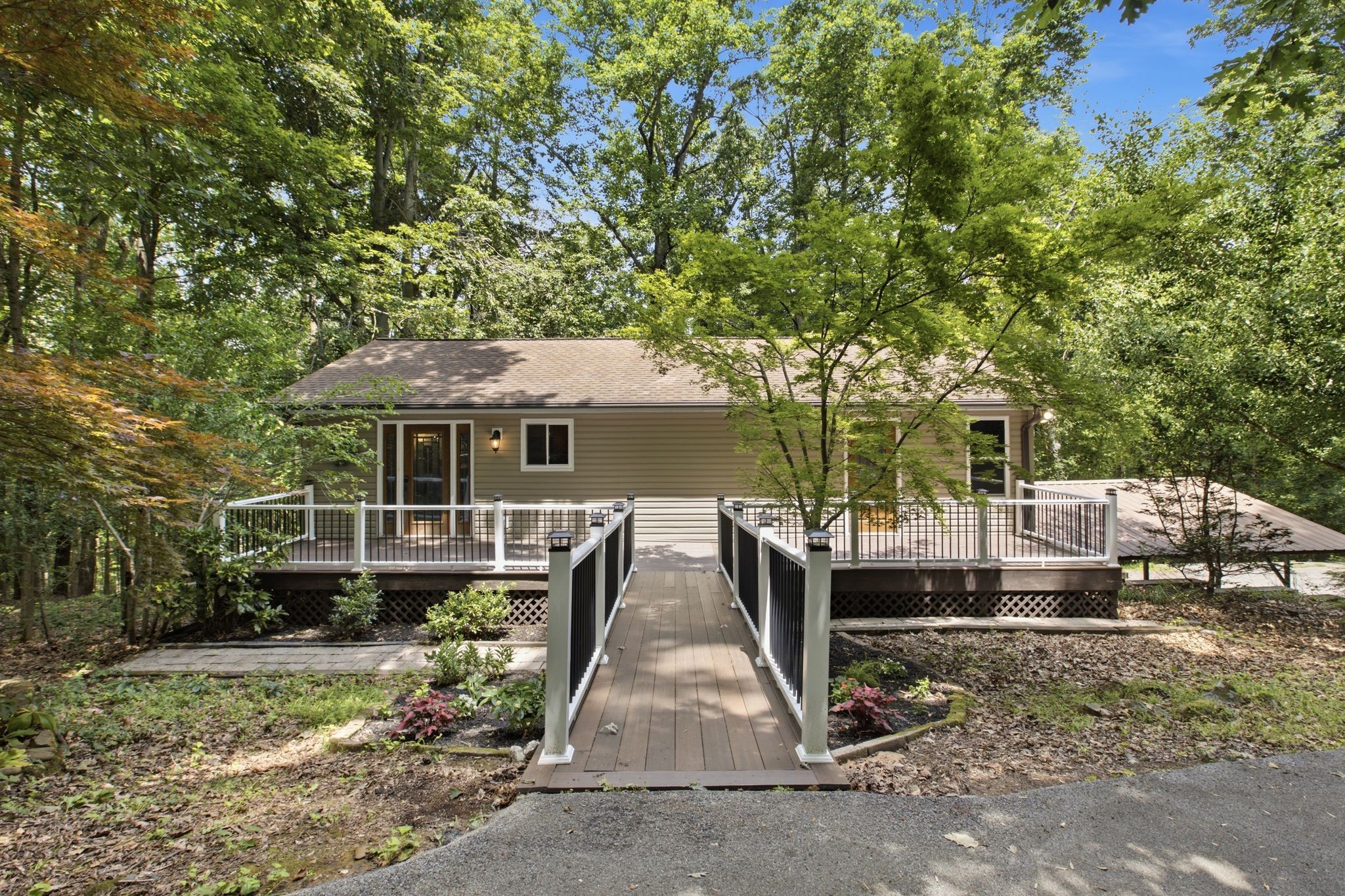 7215 Sugar Maple Dr Property Photo 1