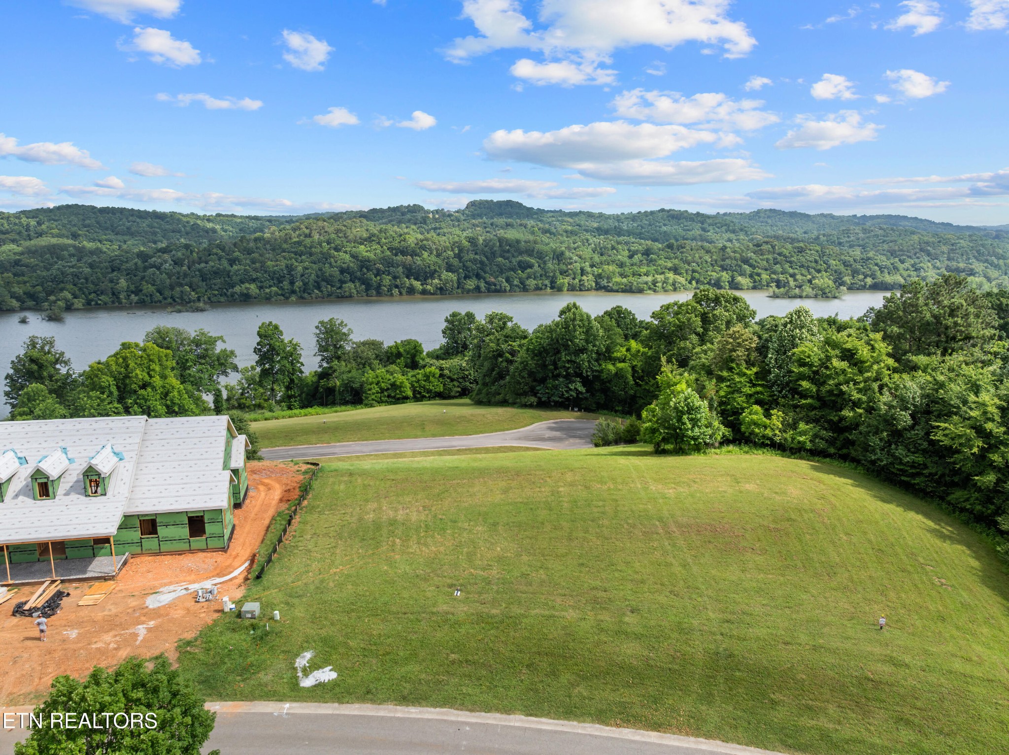 2619 Persimmon Ridge Property Photo 10