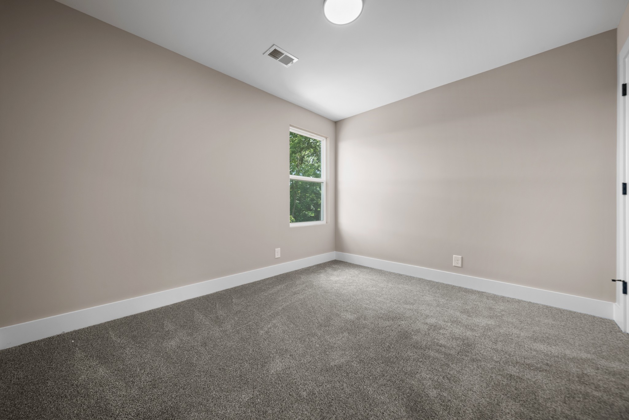 4931 Leesa Ann Ln Property Photo 16