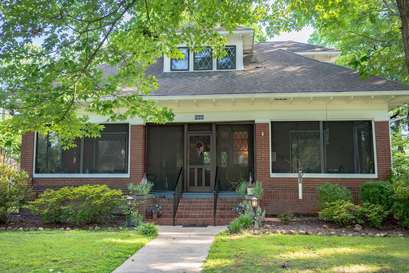 463 Centenary Avenue, Nw Property Photo 1