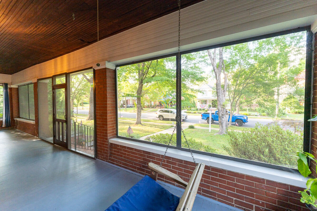 463 Centenary Avenue, Nw Property Photo 8