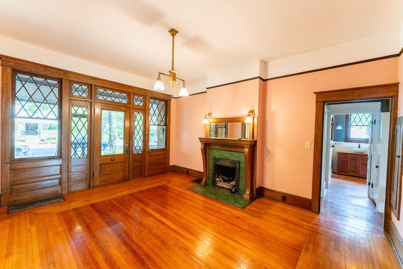 463 Centenary Avenue, Nw Property Photo 13