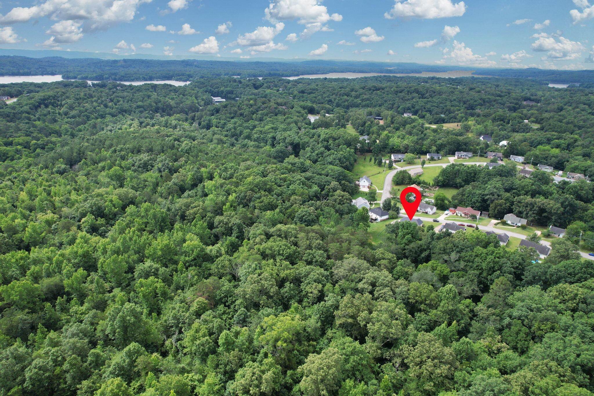 2214 N Fork Drive Property Photo 3