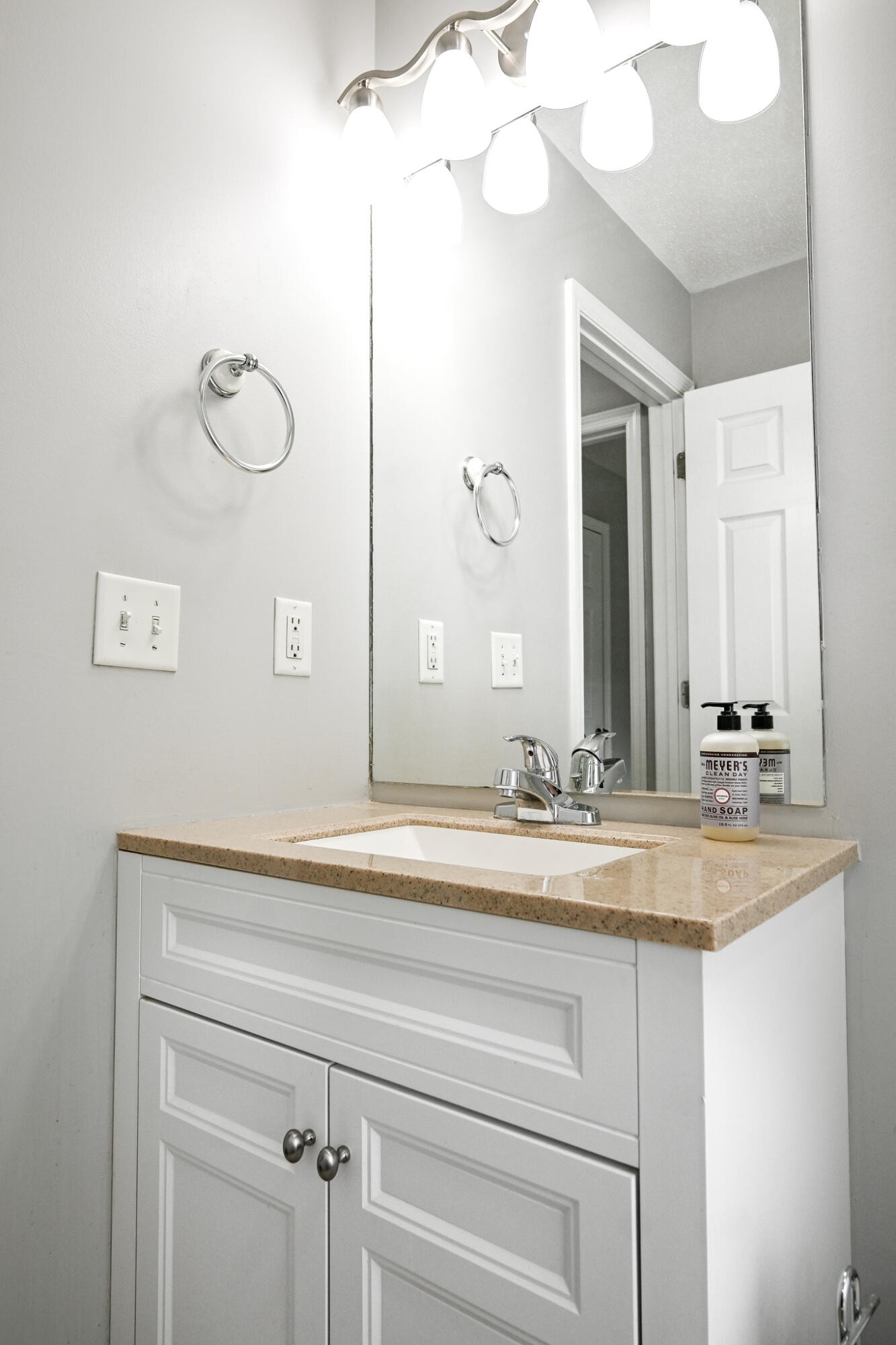 2214 N Fork Drive Property Photo 27