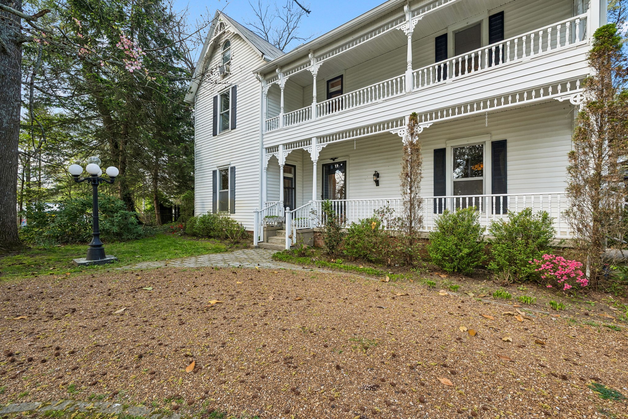 728 S Spring St Property Photo 6
