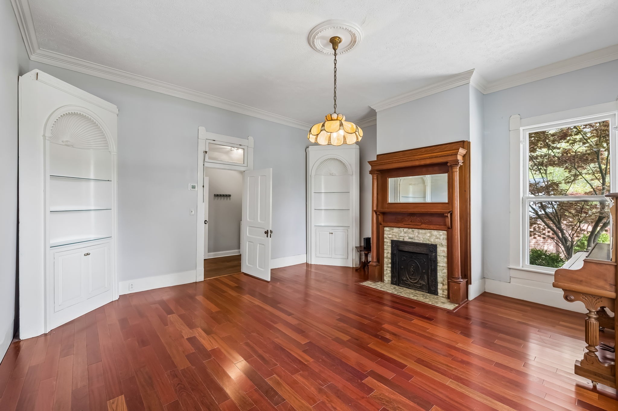 728 S Spring St Property Photo 16