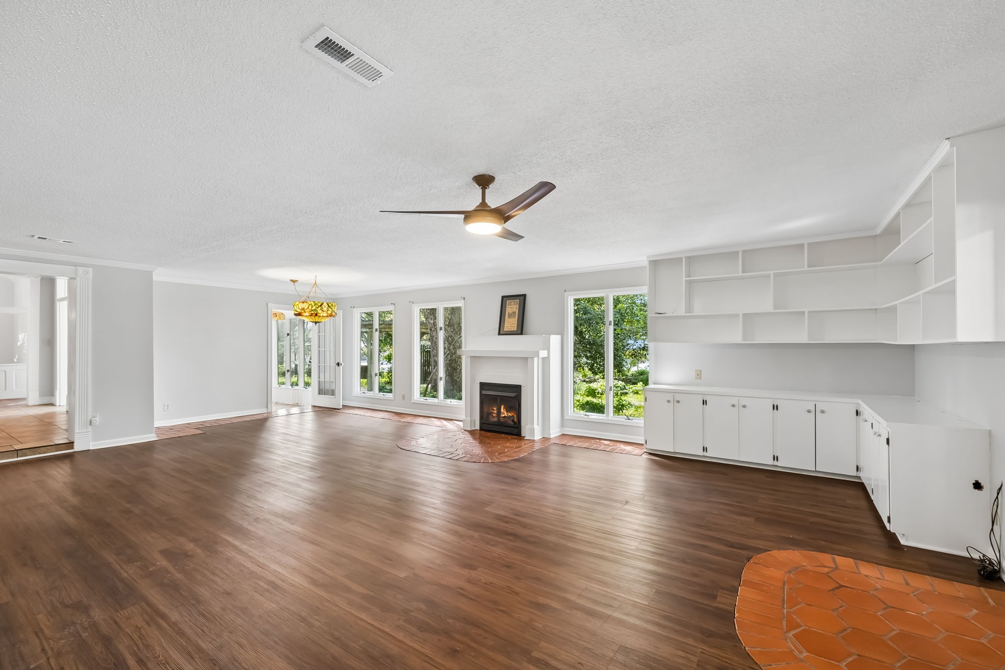 728 S Spring St Property Photo 31